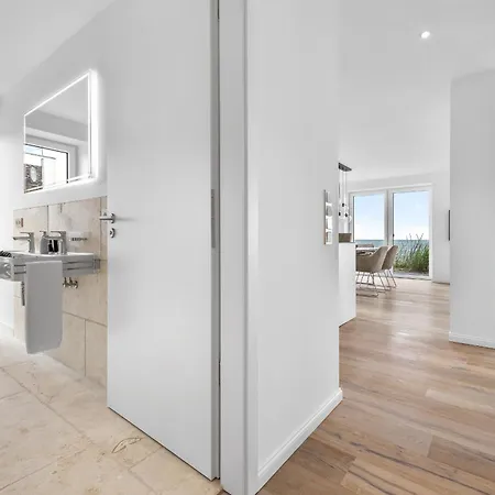 Nordglanz - Modernes Beachhouse-flair Im Herzen Des Ostseeresort Apartment