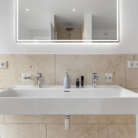 Nordglanz - Modernes Beachhouse-flair Im Herzen Des Ostseeresort Apartment