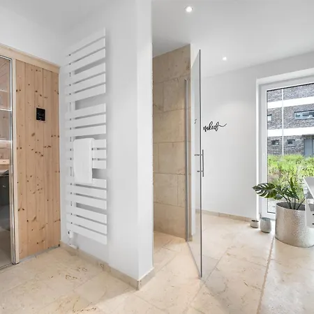 Nordglanz - Modernes Beachhouse-flair Im Herzen Des Ostseeresort Apartment